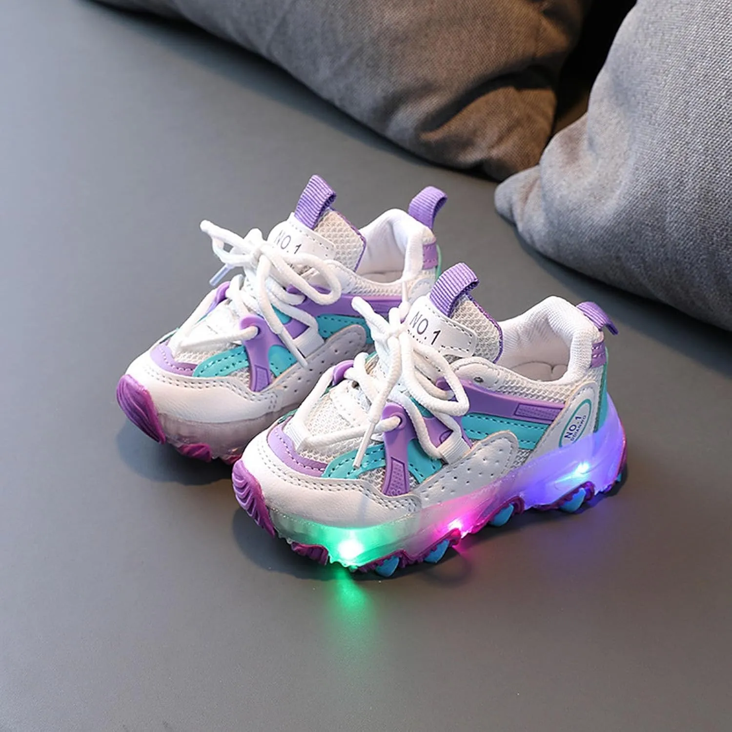 Girls Boys Sneakers Toddler Light Up Shoes Baby Lightweight Flashing Walking Shoes Athletic Running Shoe Cute