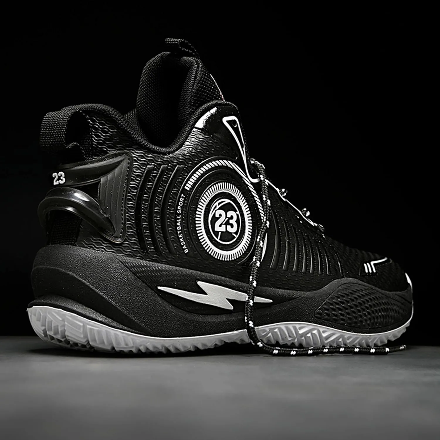 Men's High-Top Basketball ShoesWear-Resistant and Anti-Slip Soles Running Shoes Graffiti Design Fashionable Sports Shoes