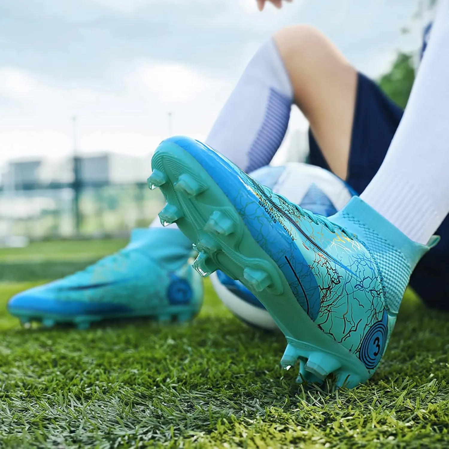 Mens Womens Soccer Cleats High-Tops Lace-Up Football Boots Shoes Classic Outdoor Professional Athletic Training Sneaker