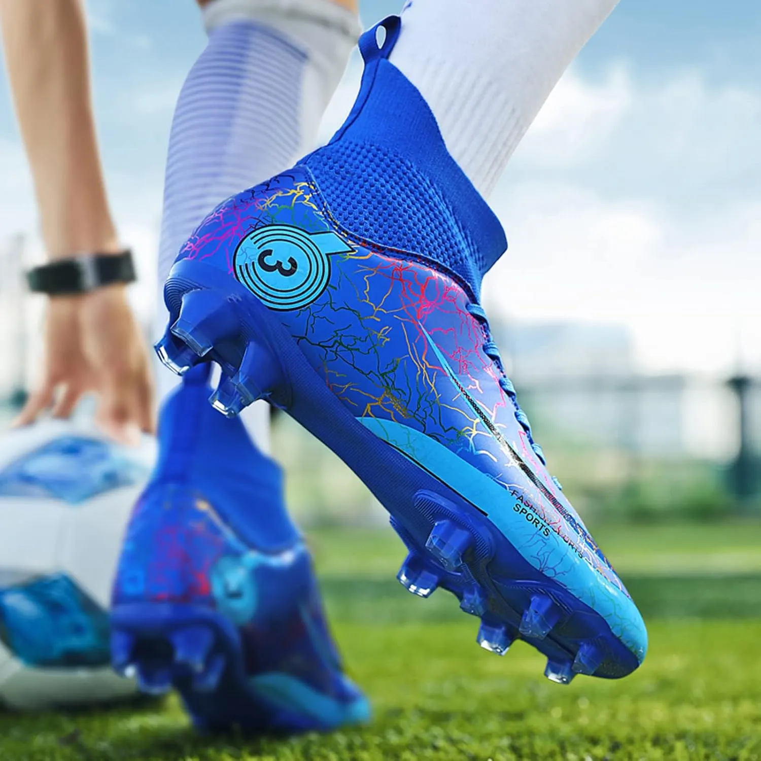 Mens Womens Soccer Cleats High-Tops Lace-Up Football Boots Shoes Classic Outdoor Professional Athletic Training Sneaker