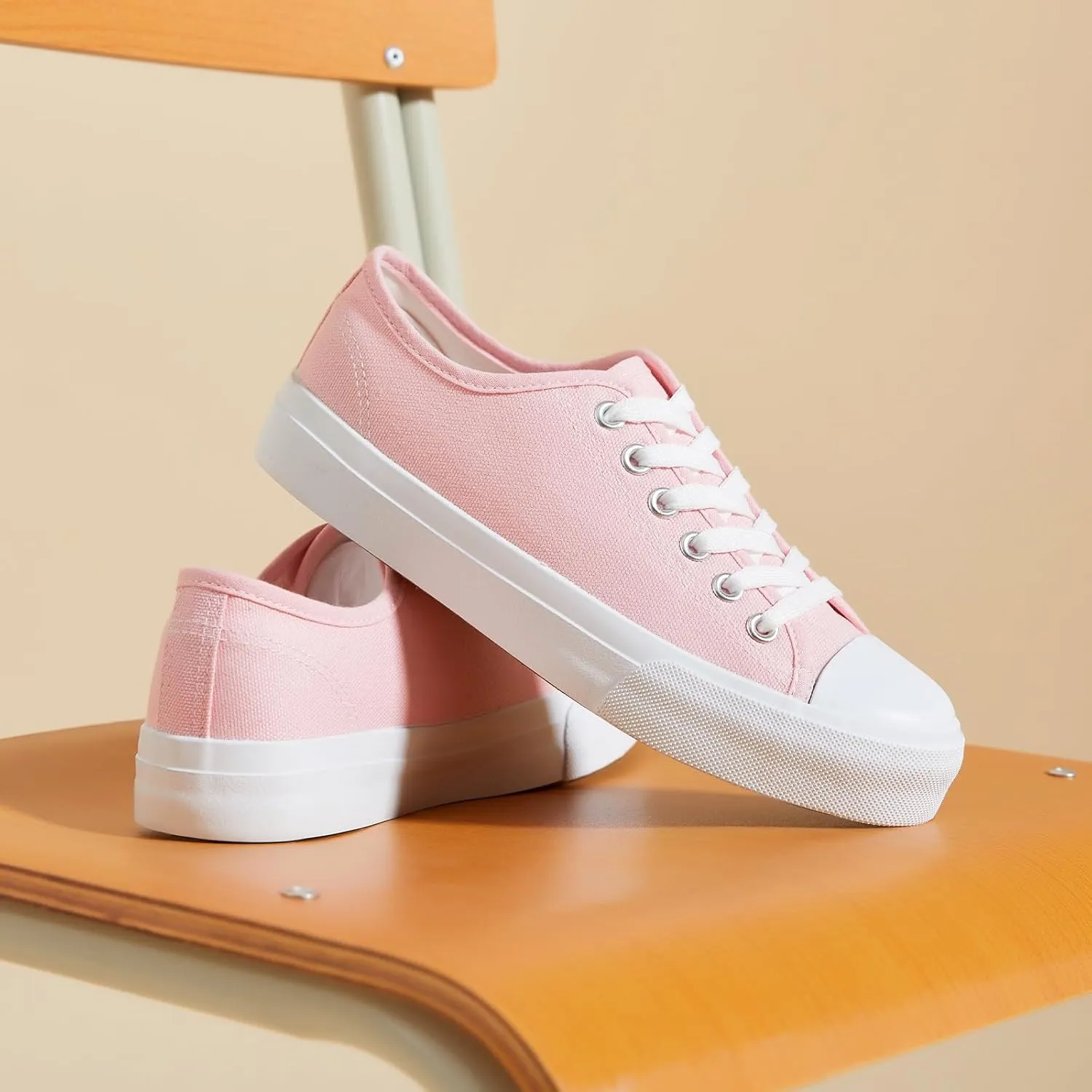 Uoidru White Tennis Canvas Shoes for Women Black Canvas Sneakers Womens Fashion Sneakers Classic Lace Up Walking Shoes